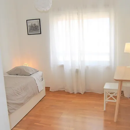 Parque Nacoes Prime 13 ליסבון