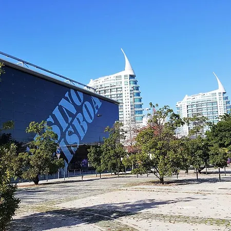 Parque Nacoes Prime 13 *