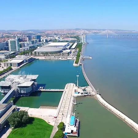 Parque Nacoes Prime 13 * ליסבון