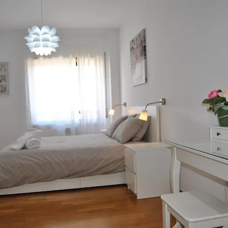 Parque Nacoes Prime 13 ליסבון