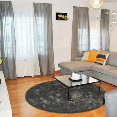 Appartamento Parque Nacoes Prime 13 Lisbona
